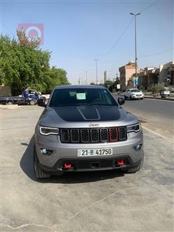 جیپ گراند شیرۆکی